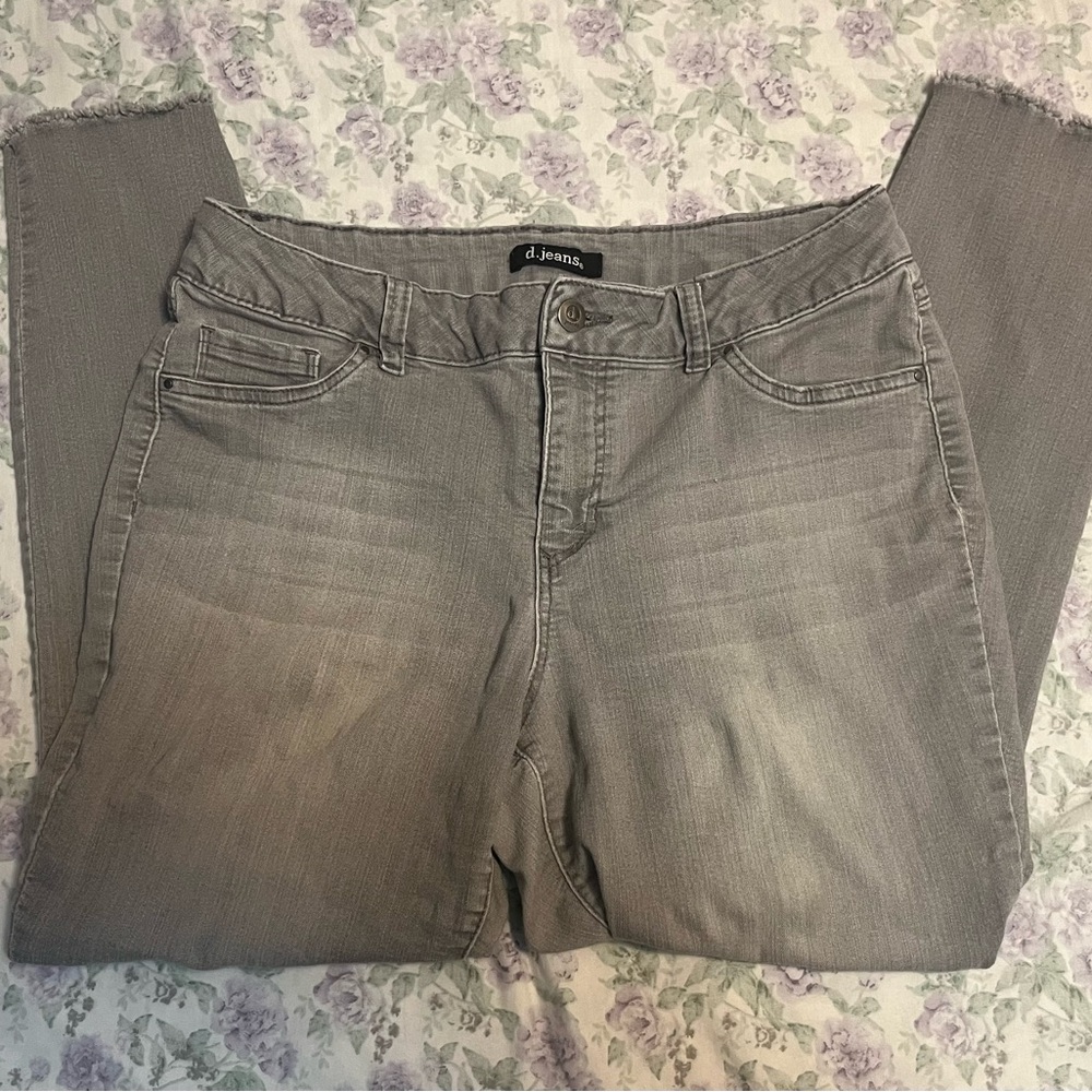 Grey high-waisted skinny jeans